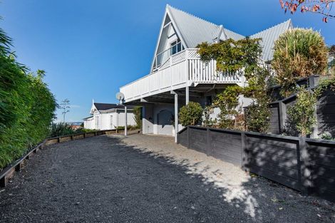 Photo of property in 6 Fitzroy Road, Bluff Hill, Napier, 4110