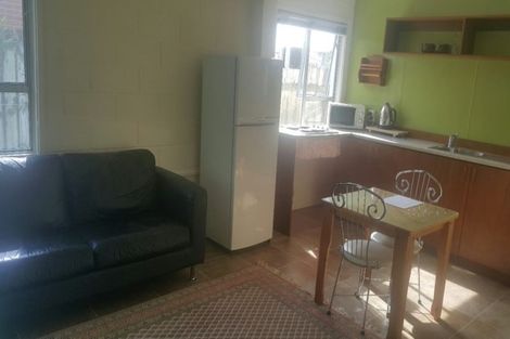 Photo of property in 14 Mickle Street, Te Atatu South, Auckland, 0610