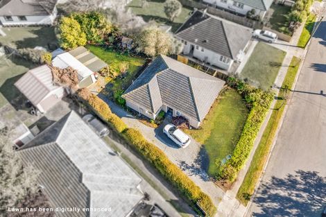 Photo of property in 11 Christian Street, Bryndwr, Christchurch, 8053