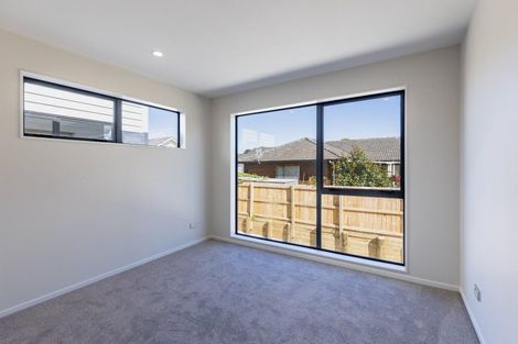 Photo of property in 6d Kaweka Street, New Lynn, Auckland, 0600