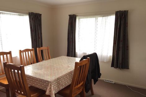 Photo of property in 6 Pyramid Place, Glen Eden, Auckland, 0602