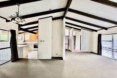 Photo of property in 17 Lane Road, Weymouth, Auckland, 2103