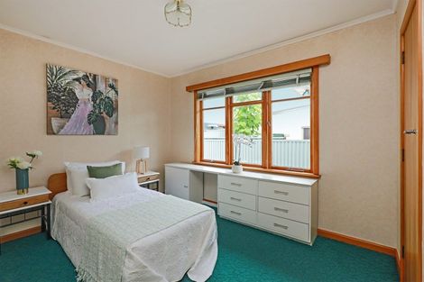 Photo of property in 10 Neeve Road, Taradale, Napier, 4112