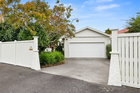 Photo of property in 66 Paynters Avenue, Strandon, New Plymouth, 4312