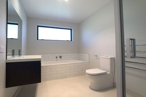 Photo of property in 10 Leicester Street, Jacks Point, 9371