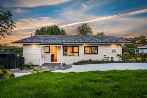 Photo of property in 14 Landsdale Place, Massey, Auckland, 0614