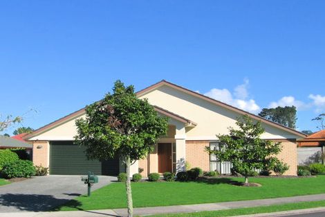 Photo of property in 62 Hillwell Drive, Henderson, Auckland, 0612