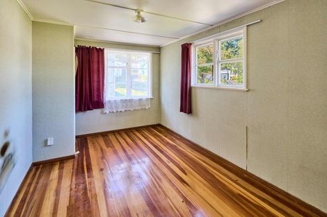 Photo of property in 4 Reuben Grove, Naenae, Lower Hutt, 5011