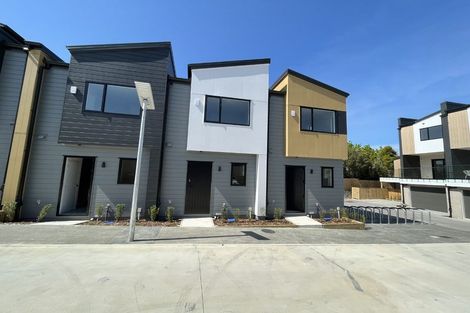 Photo of property in 5/241 Don Buck Road, Massey, Auckland, 0614