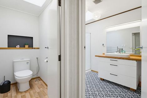 Photo of property in 4 Pollen Street, Woodville, 4920