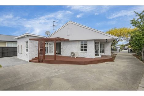 Photo of property in 24 Heathglen Avenue, Parklands, Christchurch, 8083