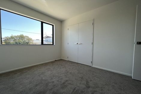 Photo of property in 5/241 Don Buck Road, Massey, Auckland, 0614