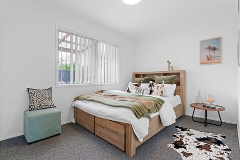 Photo of property in 4/83 Birkdale Road, Birkdale, Auckland, 0626