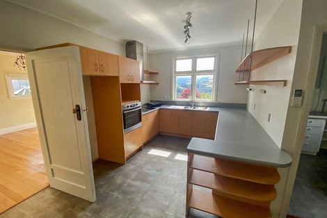 Photo of property in 34 Grandview Crescent, Opoho, Dunedin, 9010
