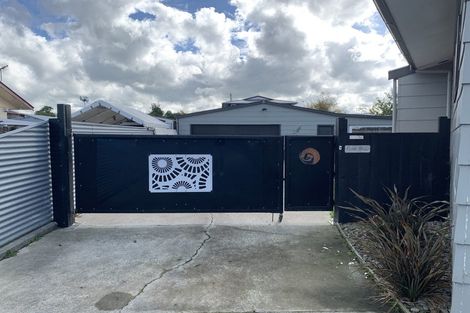Photo of property in 11 Hilton Grove, Kelvin Grove, Palmerston North, 4414