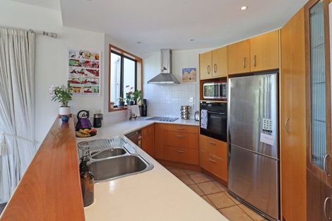 Photo of property in 15a Waru Street, Khandallah, Wellington, 6035