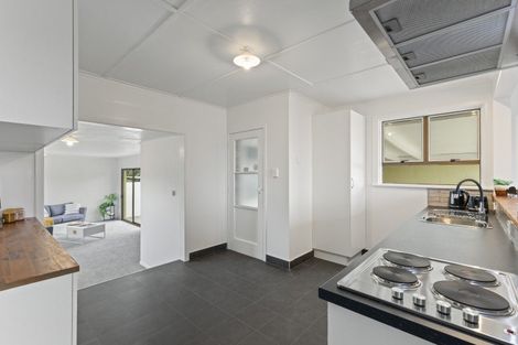 Photo of property in 6 Ranfurly Street, Waitara, 4320