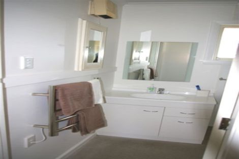 Photo of property in 2 Holliss Avenue, Cashmere, Christchurch, 8022