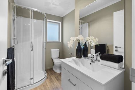 Photo of property in 37 Reuben Avenue, Rolleston, 7615