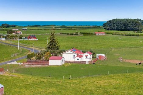 Photo of property in 39 Auroa Road, Otakeho, Hawera, 4678