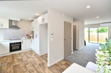 Photo of property in 4/70 Clevedon Road, Papakura, 2110
