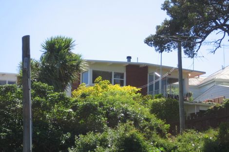 Photo of property in 3/4 Beach Road, Castor Bay, Auckland, 0620