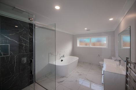 Photo of property in 17 Hattersley Grove, Churton Park, Wellington, 6037