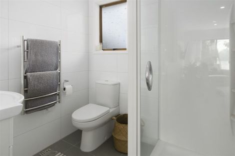 Photo of property in 3/57 Lake Road, Devonport, Auckland, 0624
