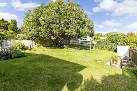 Photo of property in 23 Larsen Crescent, Tawa, Wellington, 5028