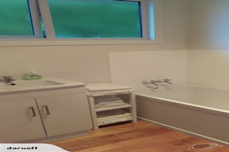Photo of property in 202 Townsend Road, Miramar, Wellington, 6022