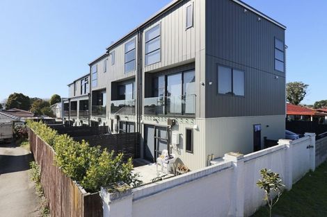 Photo of property in 3c Wilbur Place, Pakuranga Heights, Auckland, 2010