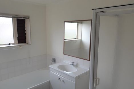 Photo of property in 5 The Boulevard, Red Beach, 0932