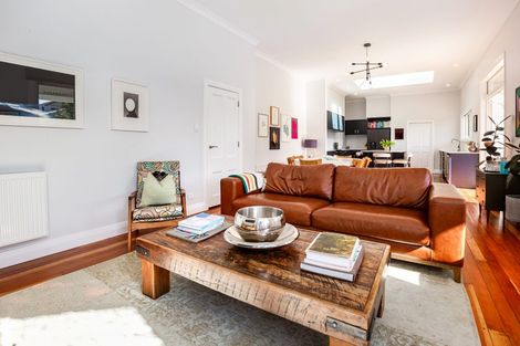 Photo of property in 21 Priscilla Crescent, Mornington, Wellington, 6021