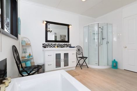 Photo of property in 543 Mataro Road, Onaero, Urenui, 4375