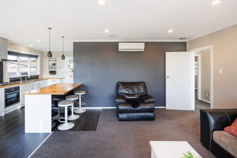 Photo of property in 40 Sutherland Crescent, Westbrook, Palmerston North, 4412