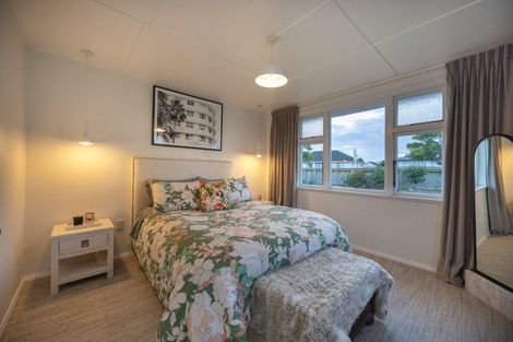 Photo of property in 16 Aberdeen Avenue, Takaro, Palmerston North, 4412