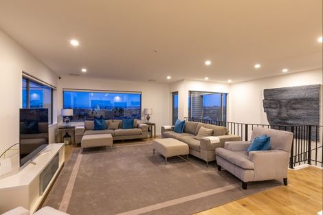 Photo of property in 96 Grovenor Drive, Orewa, 0931