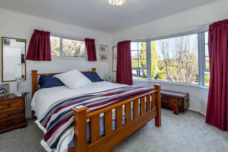 Photo of property in 13 Strasbourge Street, Martinborough, 5711