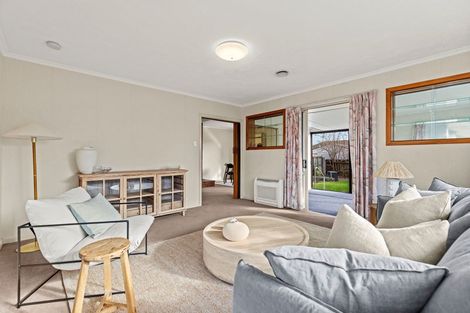 Photo of property in 15 Pembroke Street, Avondale, Christchurch, 8061