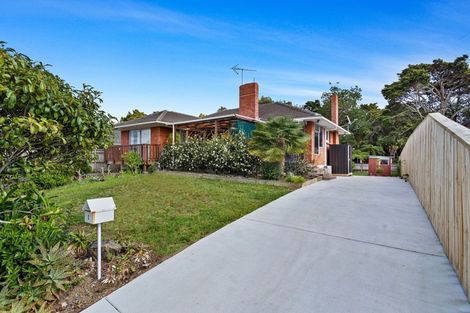Photo of property in 1 Hillcrest Grove, Hillpark, Auckland, 2102