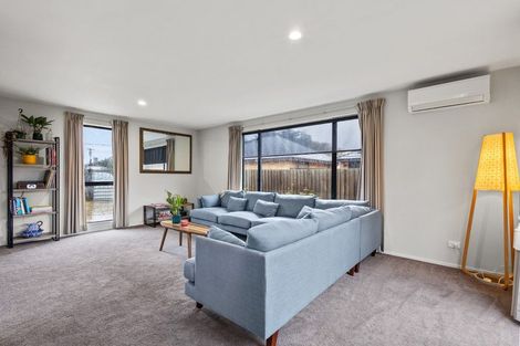 Photo of property in 40a Sawyers Arms Road, Northcote, Christchurch, 8052