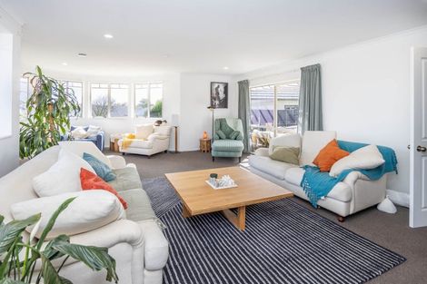Photo of property in 12 Flora Way, Rototuna, Hamilton, 3210