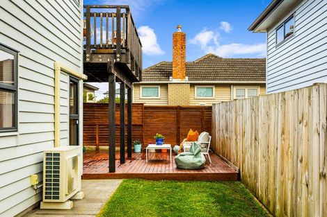 Photo of property in 49 Matipo Road, Te Atatu Peninsula, Auckland, 0610