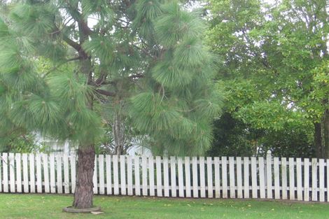 Photo of property in 41 Sunvue Road, Glen Eden, Auckland, 0602