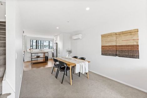 Photo of property in 18 Memorial Park Lane, Hobsonville, Auckland, 0618