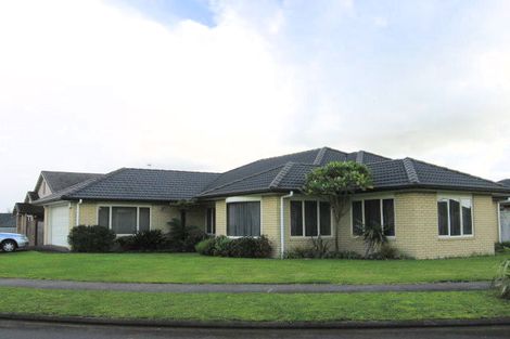 Photo of property in 14 Millisle Place, East Tamaki Heights, Auckland, 2016