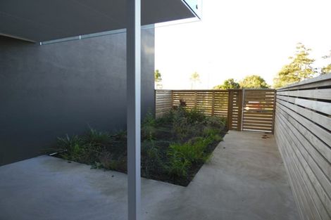 Photo of property in 22 Memorial Park Lane, Hobsonville, Auckland, 0618