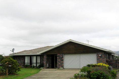 Photo of property in 22 Pinewood Grove, Paraparaumu Beach, Paraparaumu, 5032