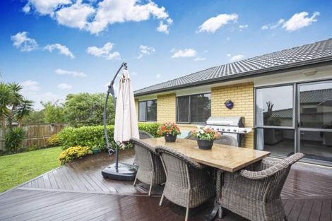 Photo of property in 5 Jadewynn Drive, Massey, Auckland, 0614