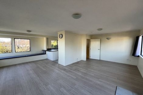 Photo of property in 2/10 Belmont Terrace, Milford, Auckland, 0620